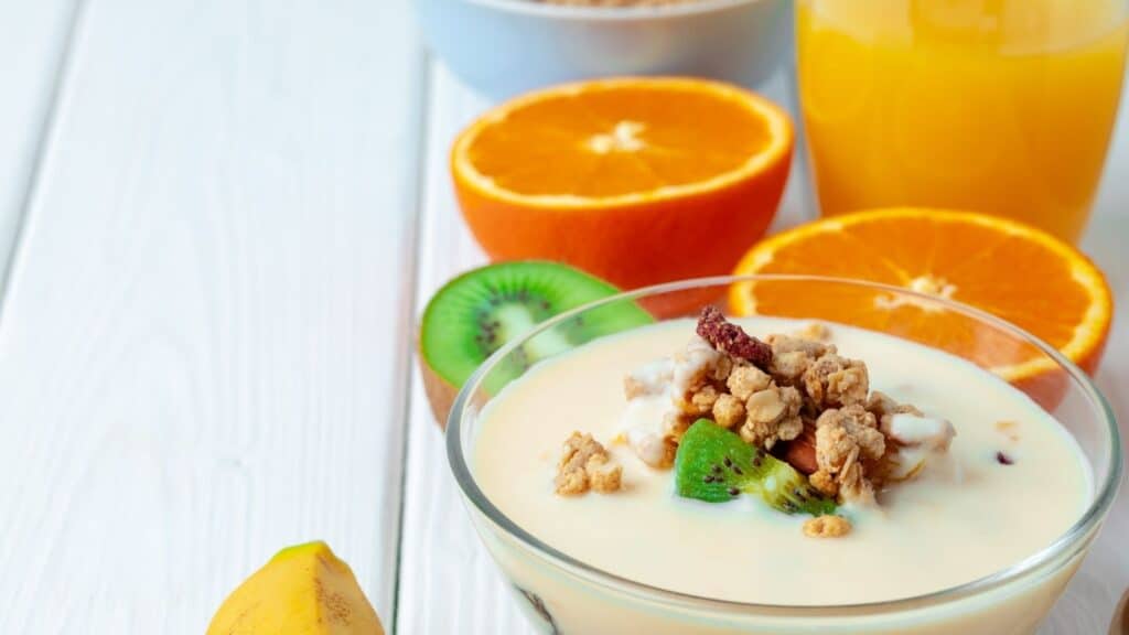 When is the best time of day to drink kefir and why?