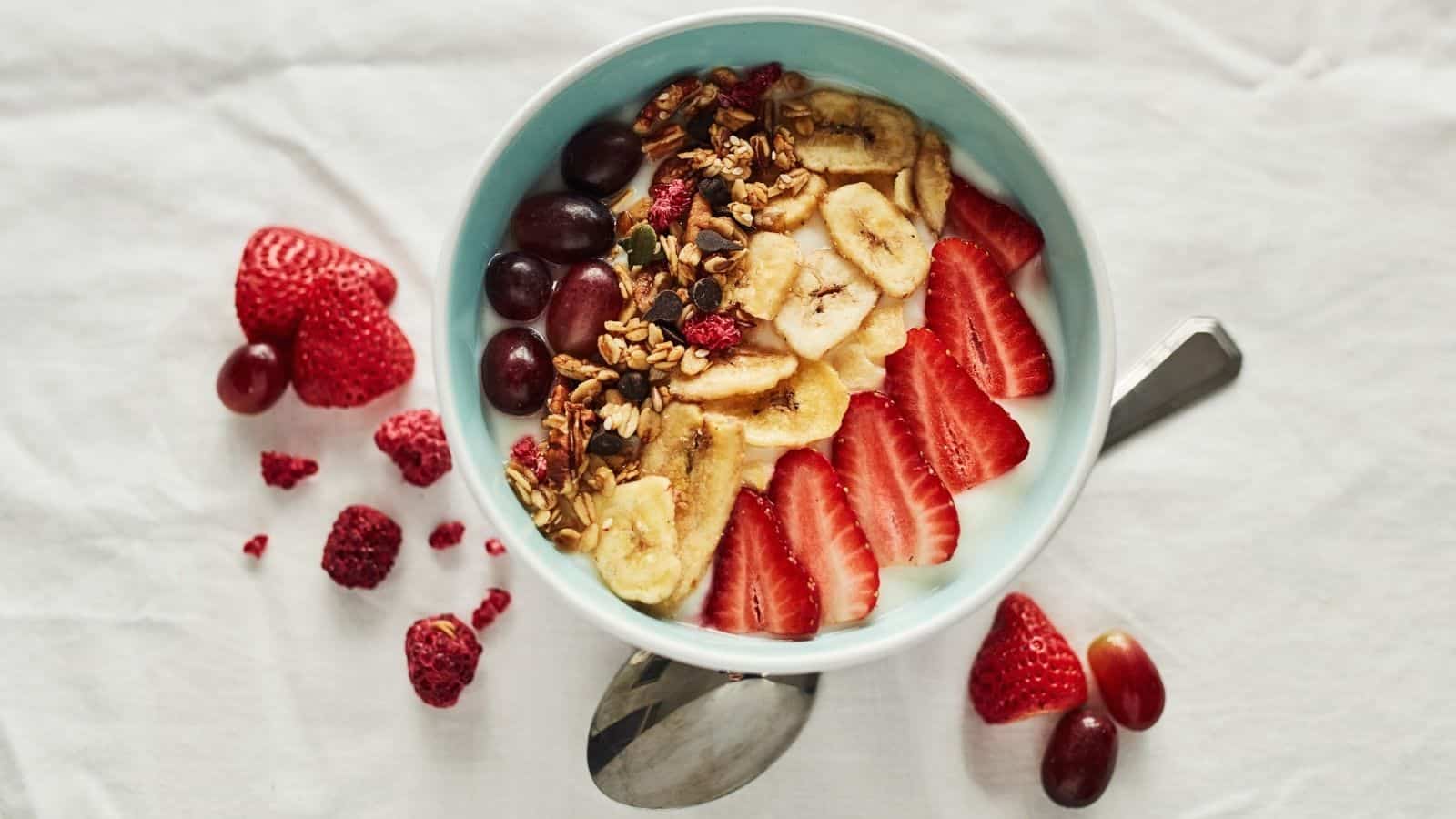 When is the best time of day to drink kefir and why?